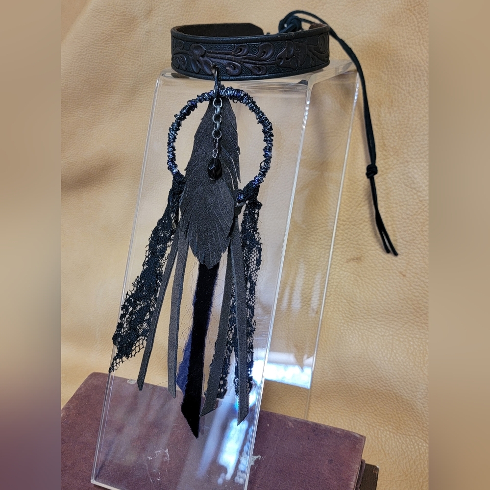 Bohemian Hippie Tooled Leather Choker Necklace With Suede Feather & Amethyst - Picture 12 of 12